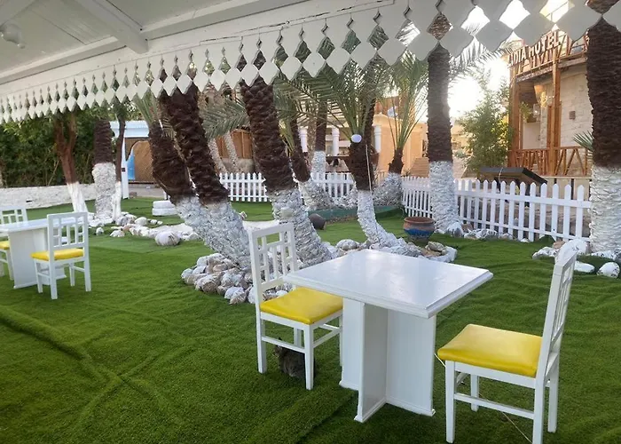 Lidia And Restaurant דהב