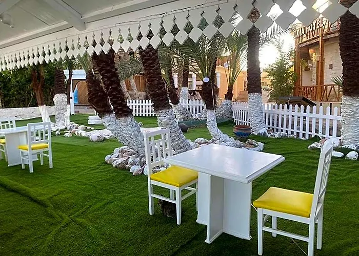 Lidia And Restaurant מלון